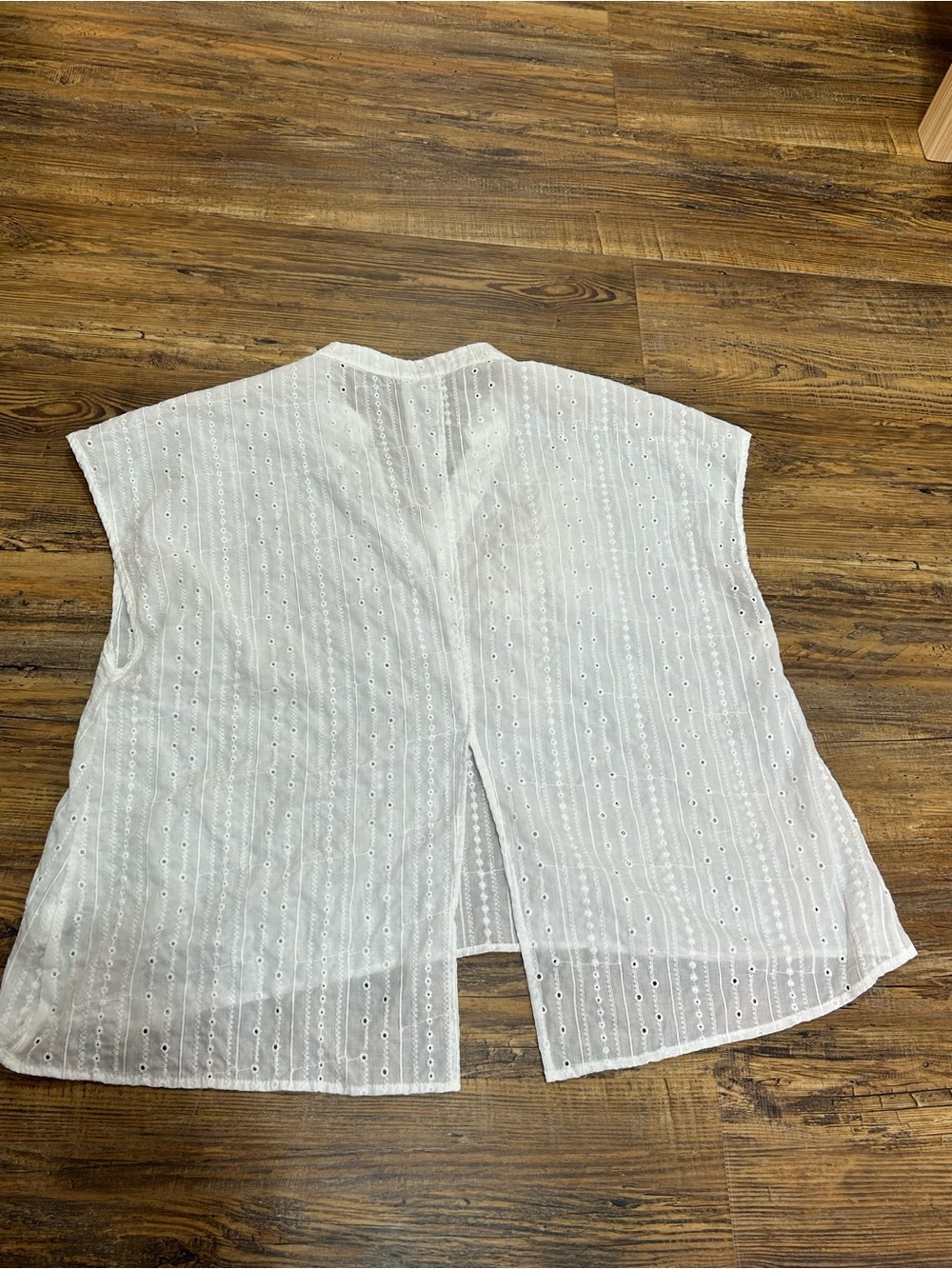 SHEIN White Eyelet V-Neck Tunic with Pink, Cream & Blue Floral Appliqués - Picture 5 of 5